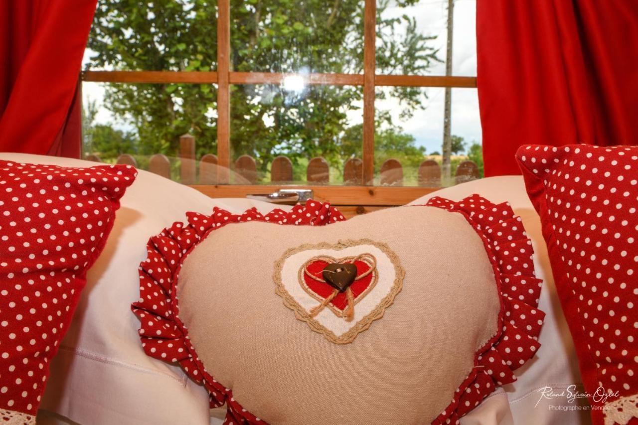 Domaine De La Courillere Bed & Breakfast Le Boupère Eksteriør bilde