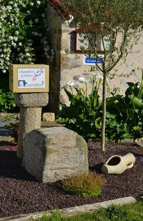 Domaine De La Courillere Bed & Breakfast Le Boupère Eksteriør bilde