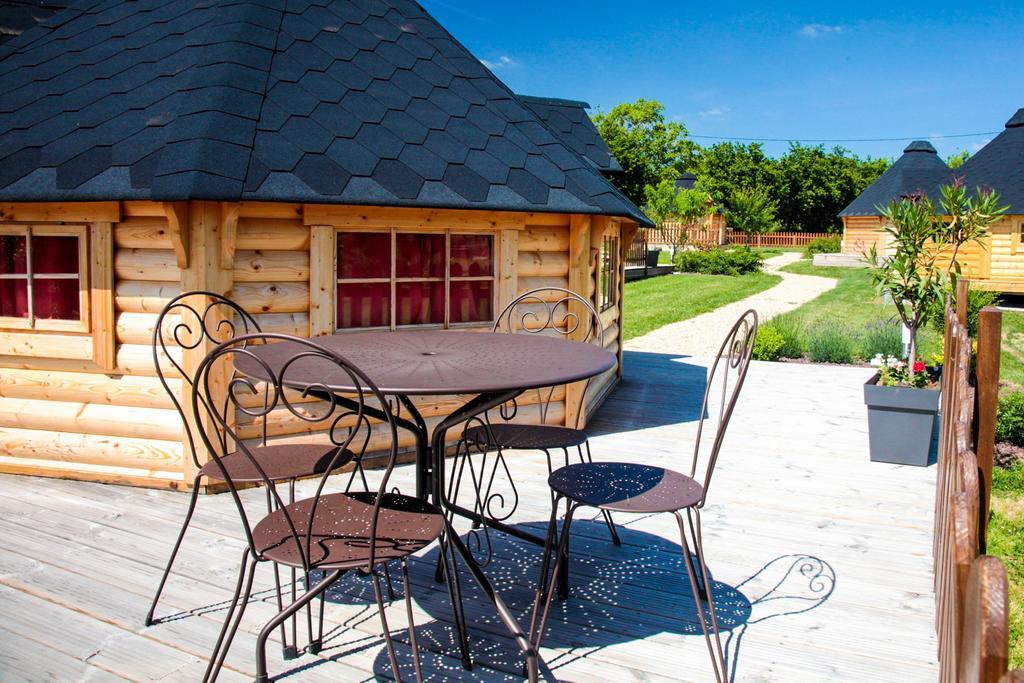 Domaine De La Courillere Bed & Breakfast Le Boupère Eksteriør bilde